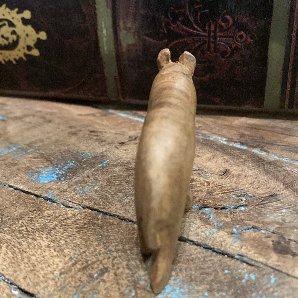 Vintage hand carved wooden hippo - Picture 4 of 9